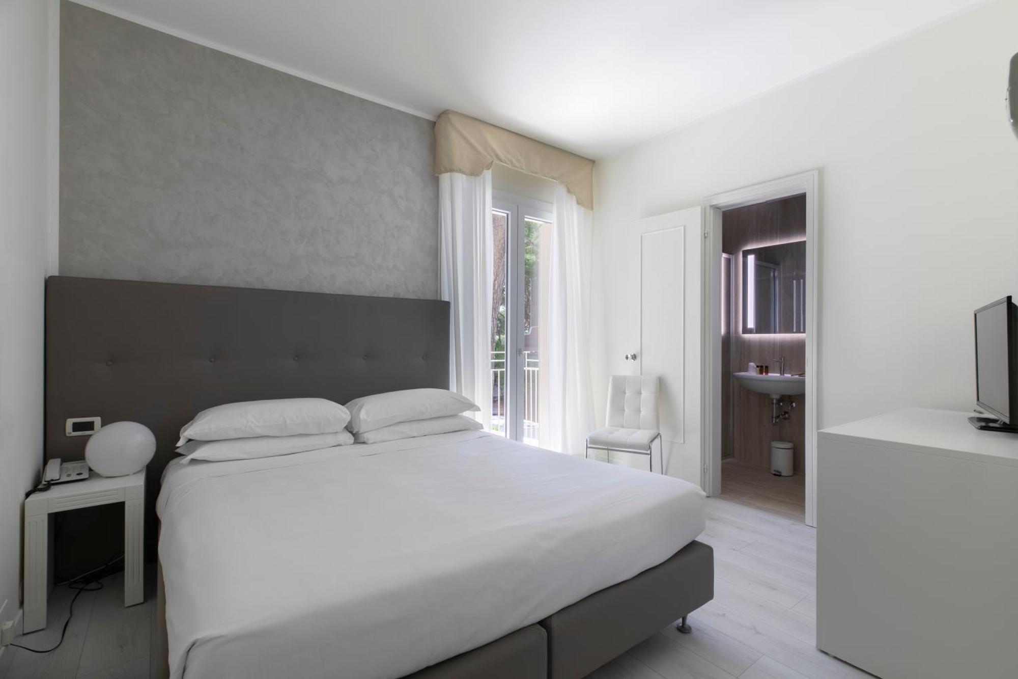 Hotel Gallia & Resort Lido di Jesolo Exterior photo