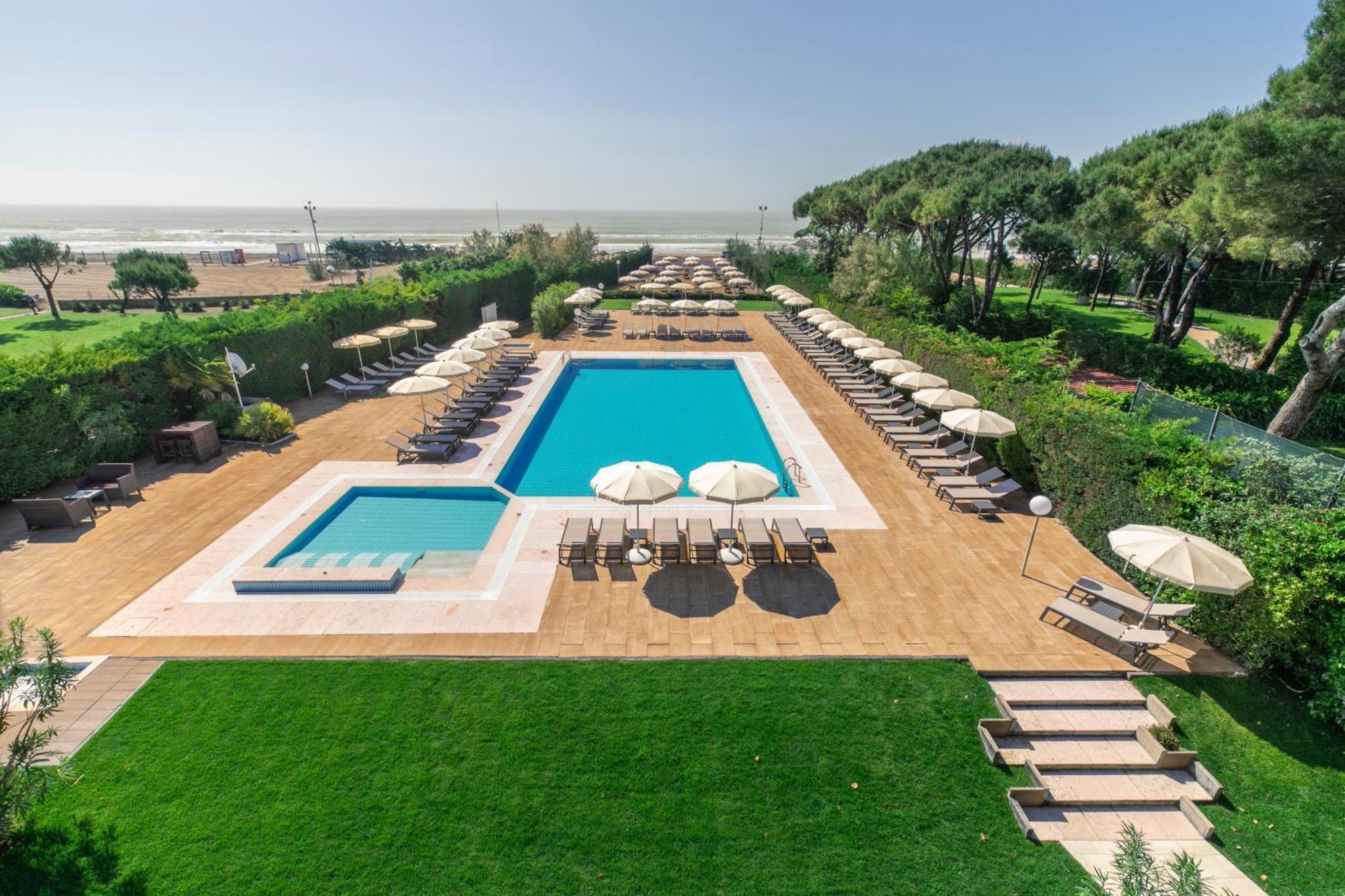 Hotel Gallia & Resort Lido di Jesolo Exterior photo