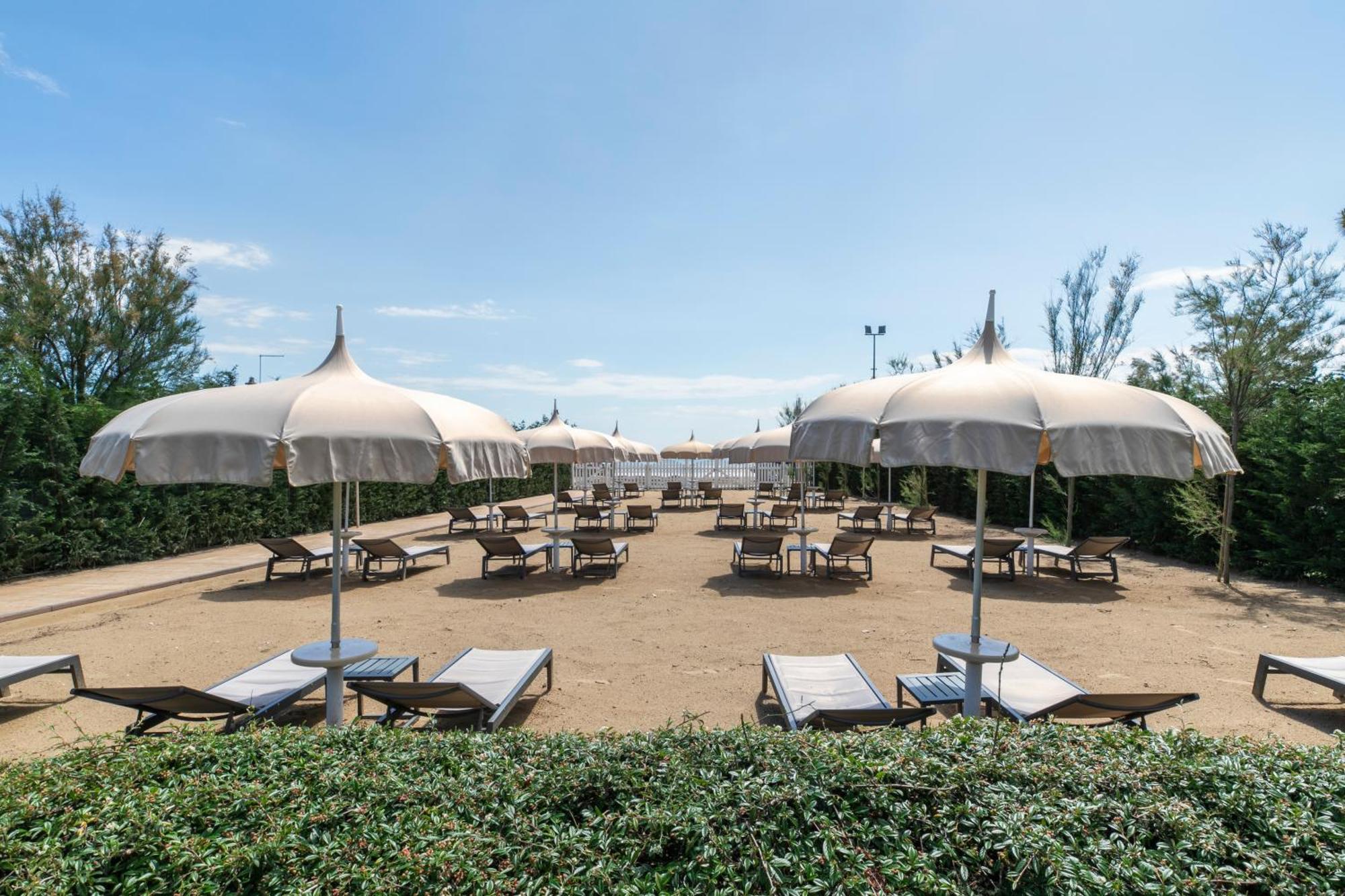 Hotel Gallia & Resort Lido di Jesolo Exterior photo
