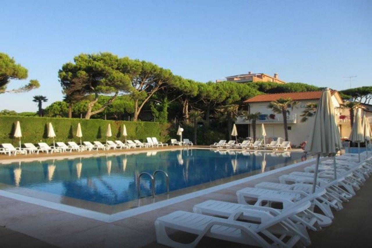 Hotel Gallia & Resort Lido di Jesolo Exterior photo