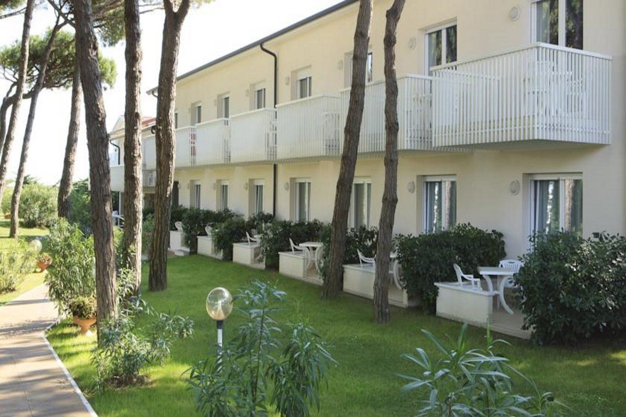 Hotel Gallia & Resort Lido di Jesolo Exterior photo